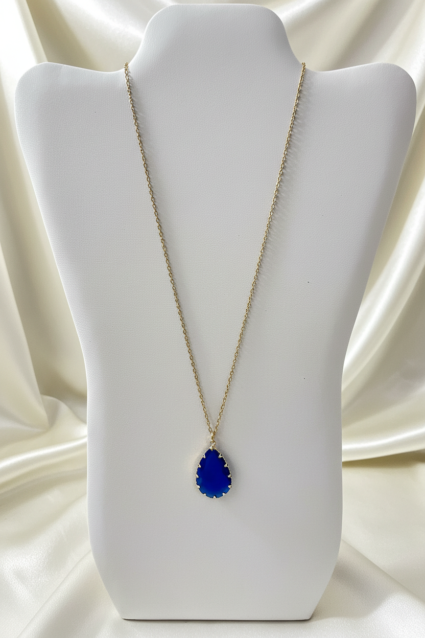 Collana lunga con ciondolo goccia blu elettrico