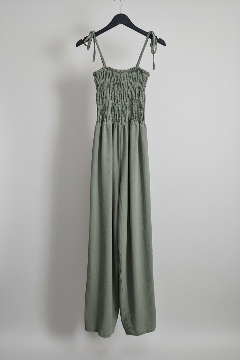 Tuta jumpsuit bianca con corpino smock
