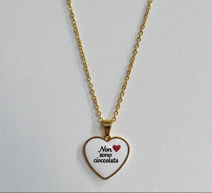 Collana dorata con ciondolo cuore con frase