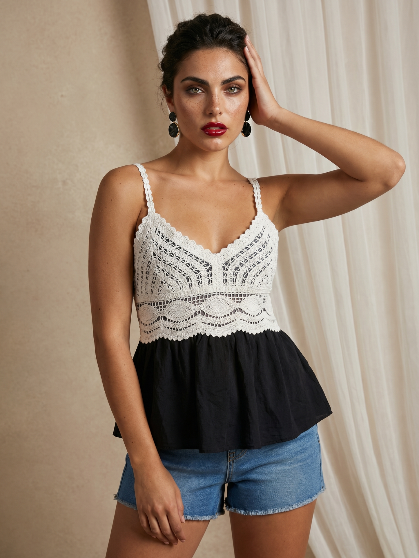 Women's Crochet Lace Bodice Spaghetti Strap Cami Top - Black & Beige