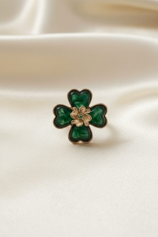 Anello quadrifoglio verde smeraldo e fiore dorato