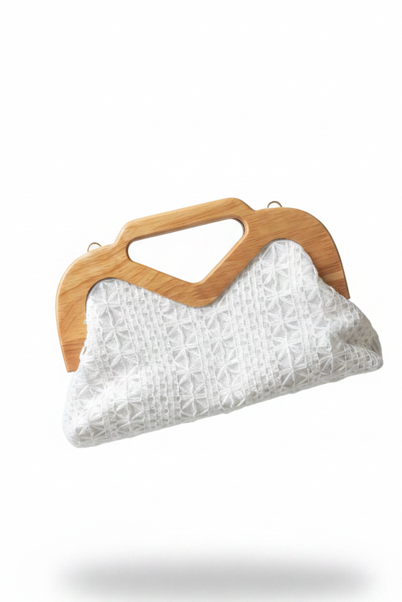 Pochette bianca in pizzo  con manico in legno