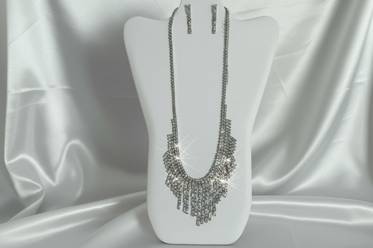 Collana strass  color argento con frange