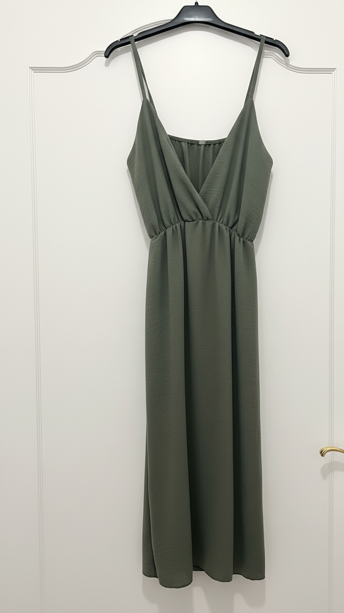 Vestito con scollo a v ed elasticoin vita TAGLIA UNICA 40/48