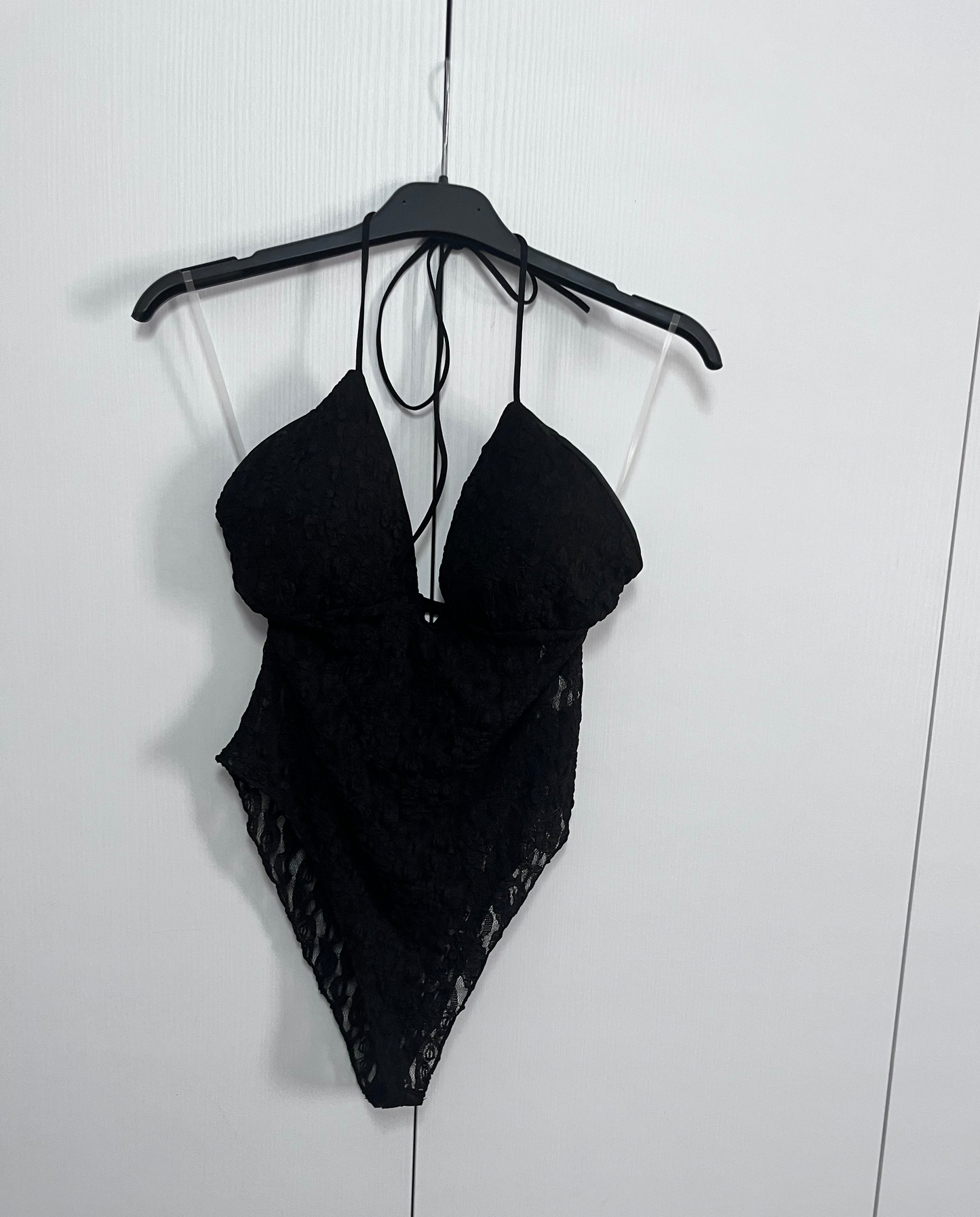 Body in pizzo floreale con allacciatura al collo TAGLIA UNICA 40/46