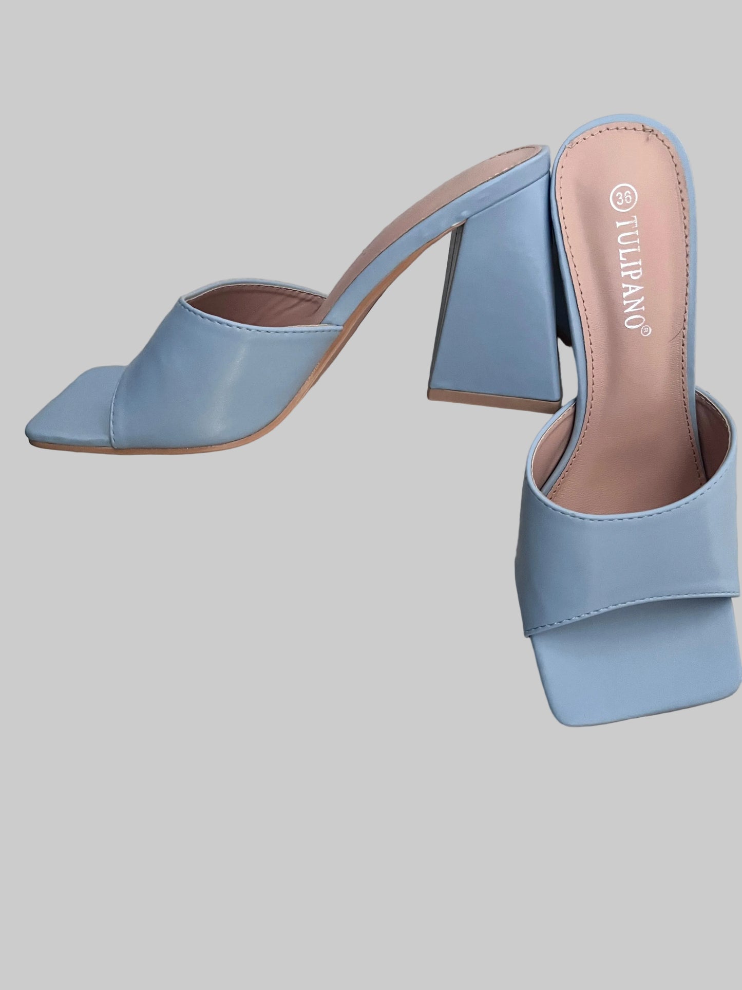 Mules con tacco asimmetrico azzurro