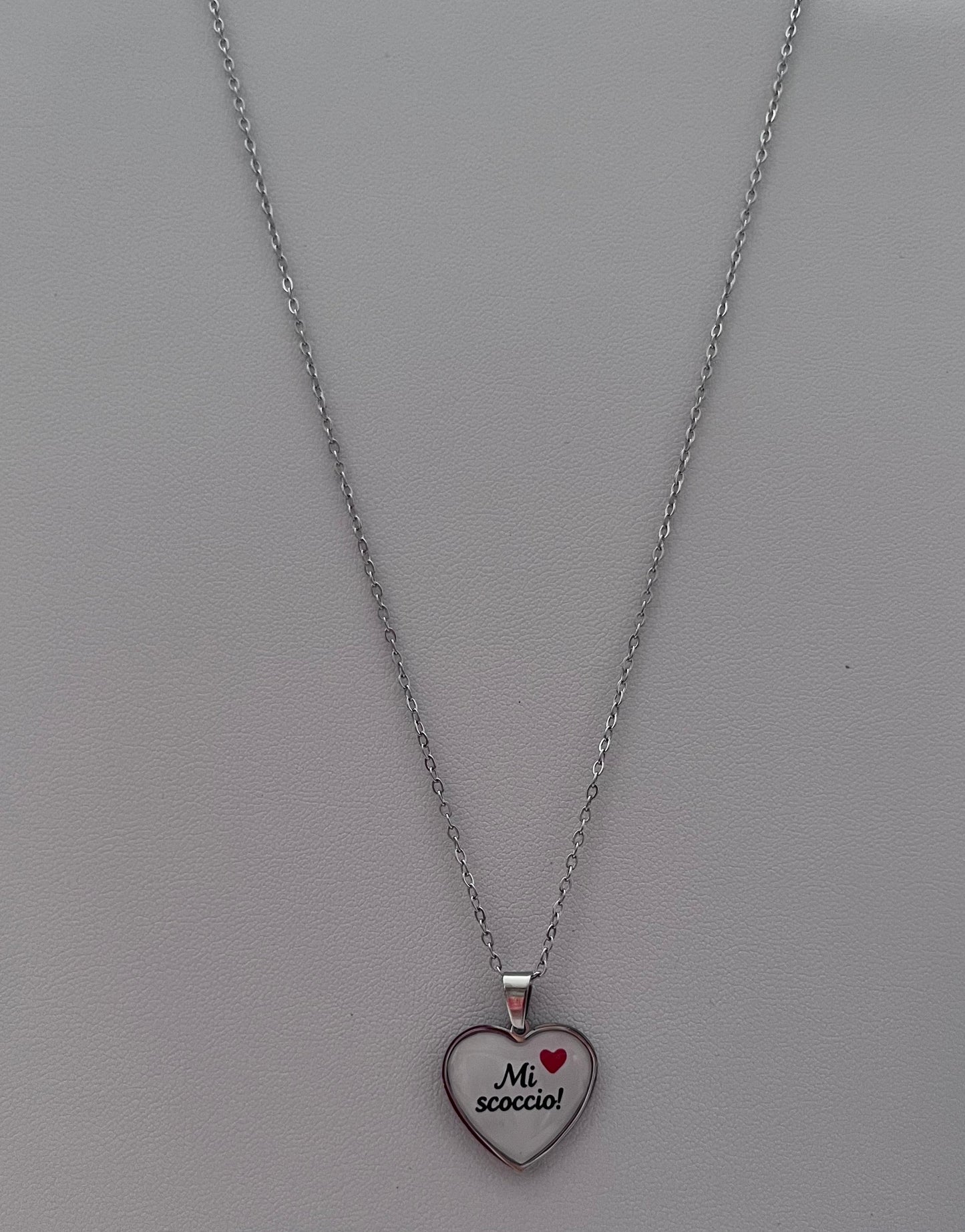 Collana argentata con ciondolo con frase messaggio