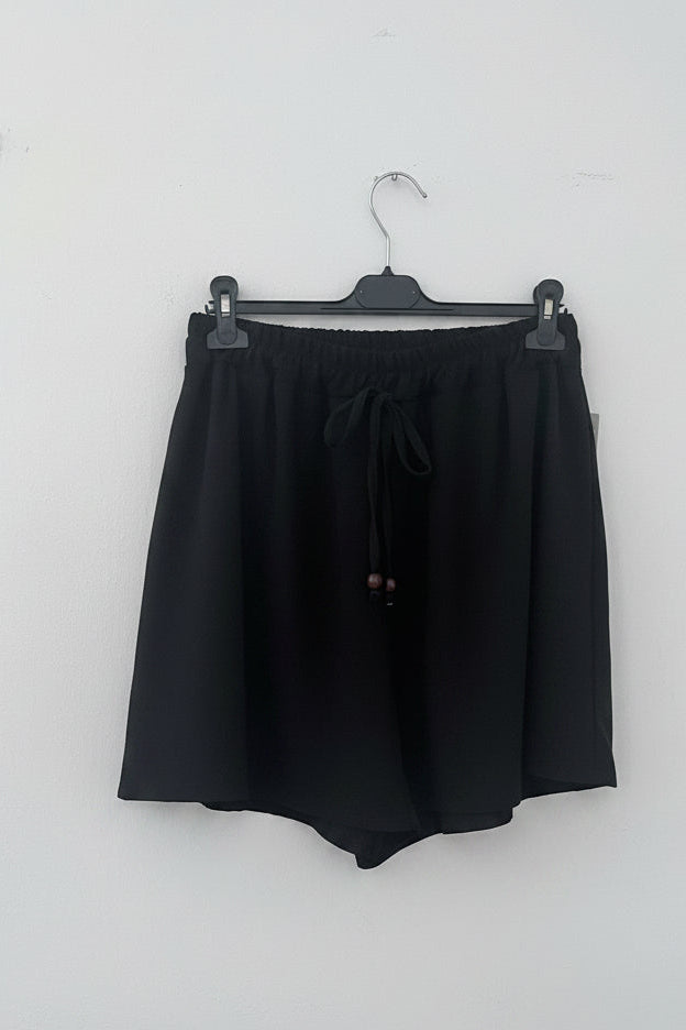 Shorts gonna bordeaux/nera con laccetto e nappine
