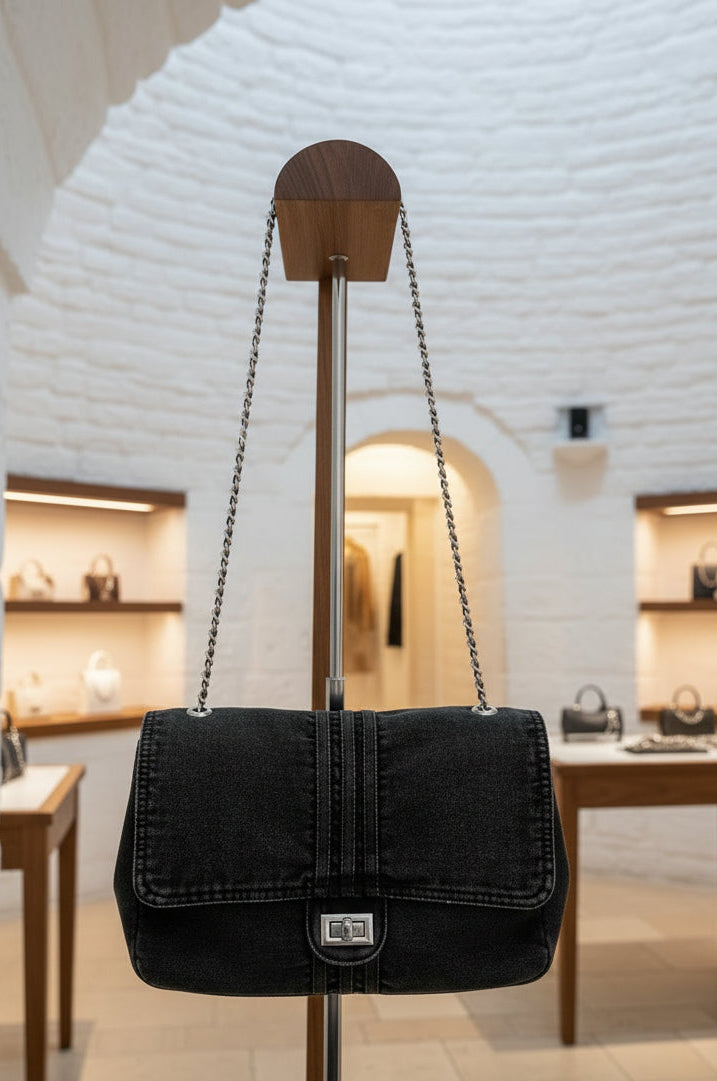 Borsa a tracolla in denim nero con catena argentata - fronte