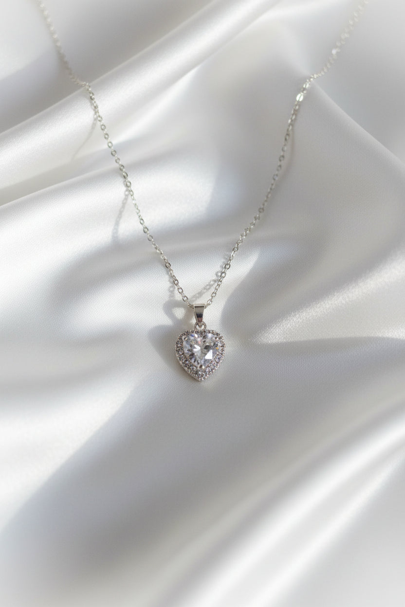 Collana "Cuore"(varie colorazioni)