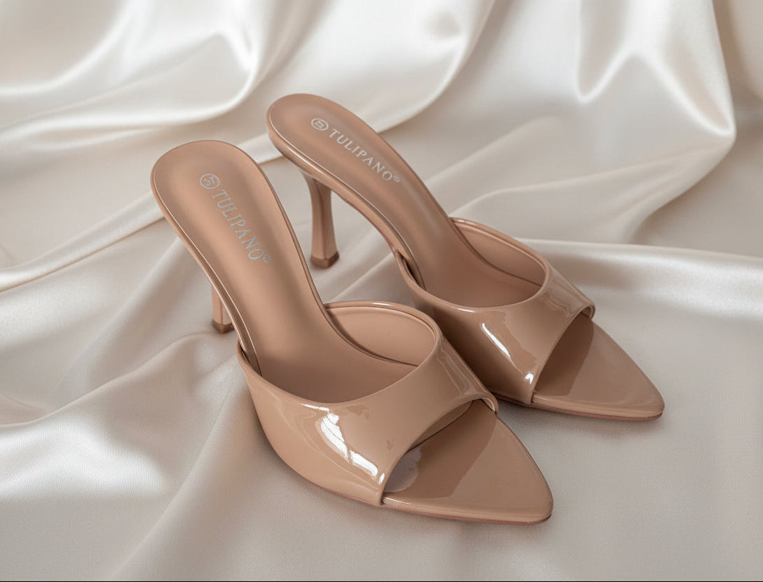 Mules vernice nude - fascia frontale, vista laterale