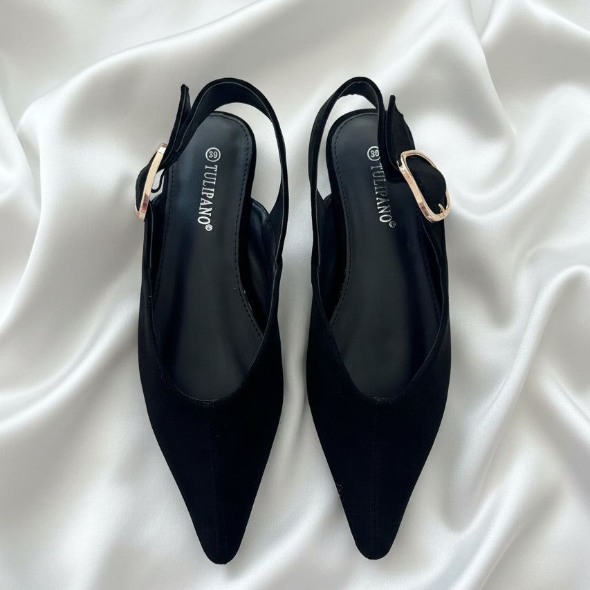 Slingback nera con fibbia dorata - vista dall'alto