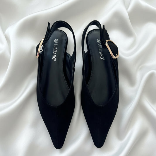 Slingback nera con fibbia dorata - vista dall'alto