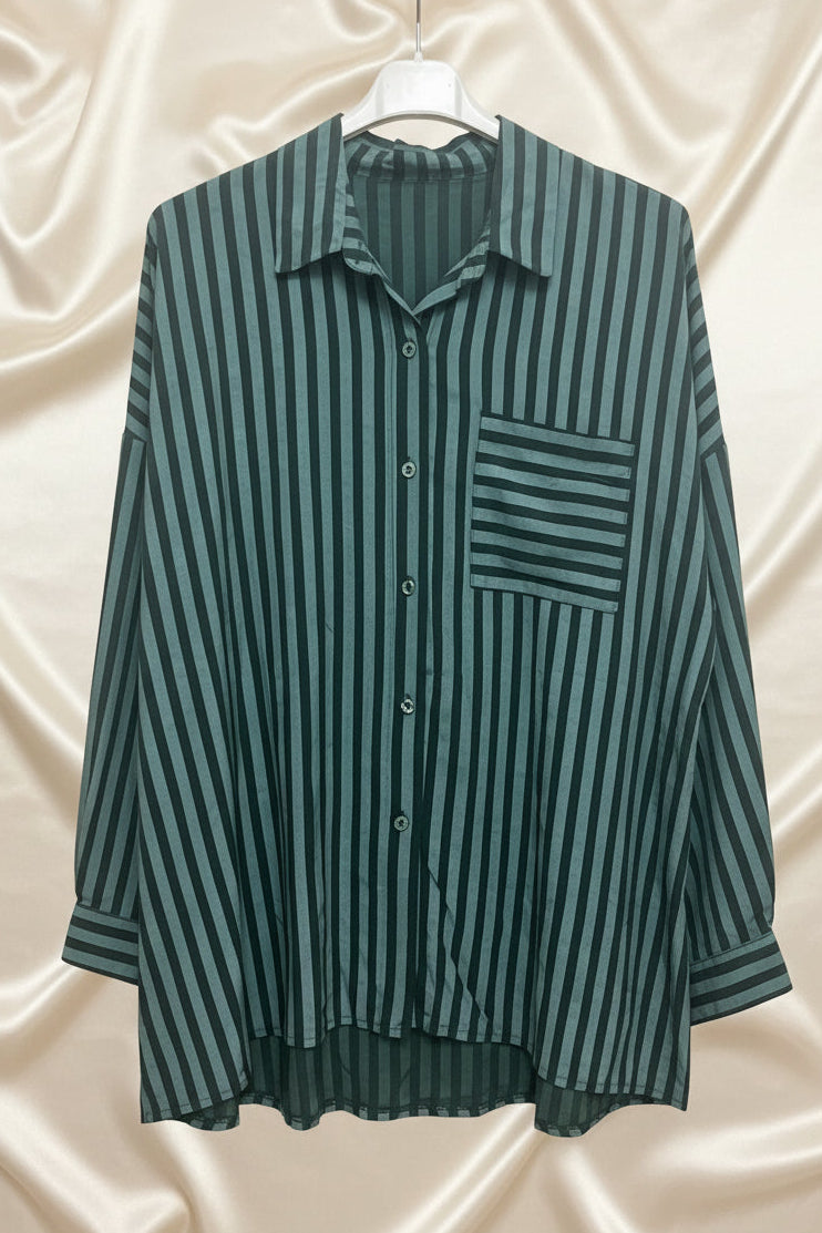 Camicia oversize a righe verde e grigio con taschino e maniche lunghe
