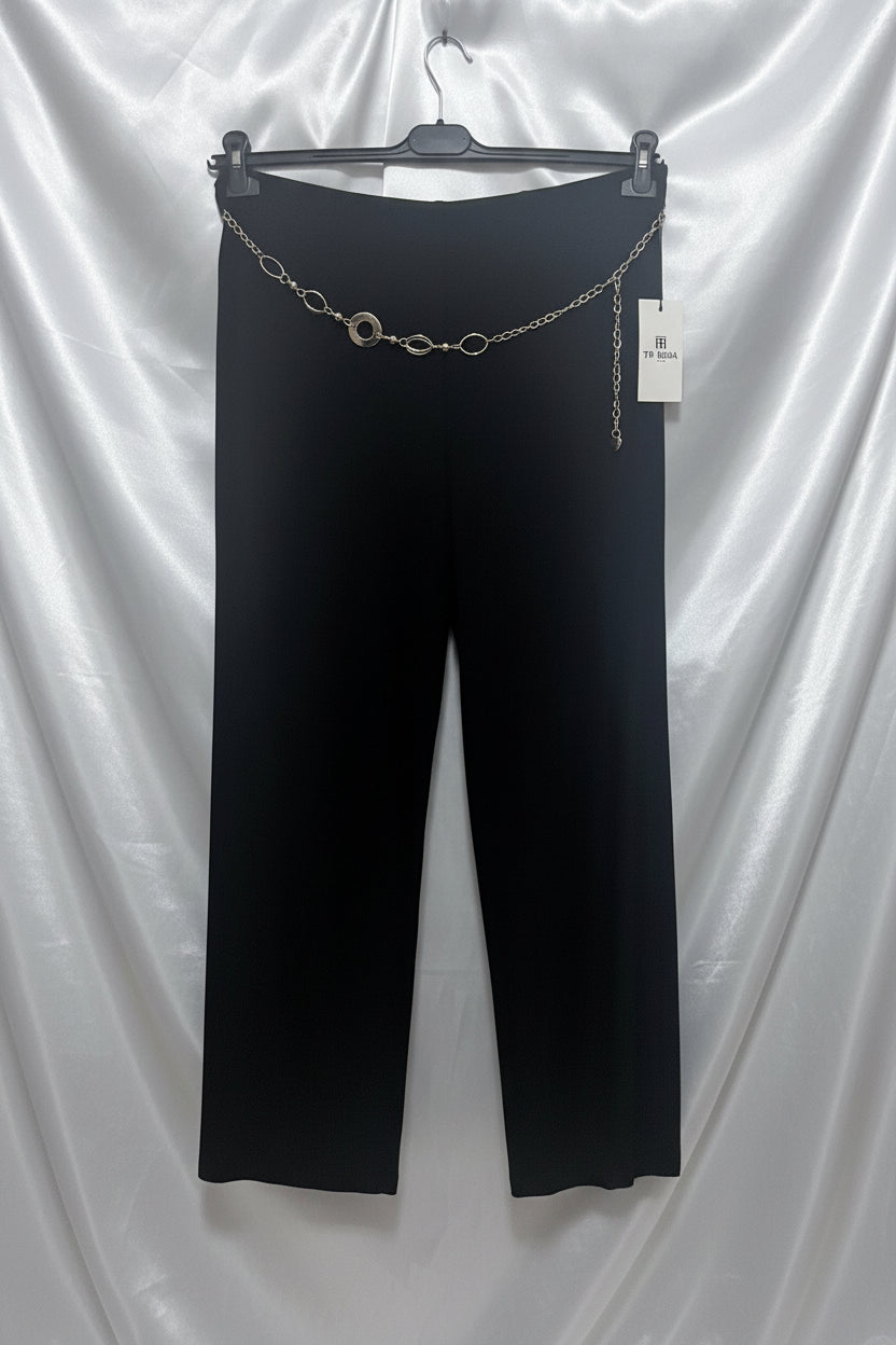 Pantaloni a gamba larga neri con cintura a catena argentata