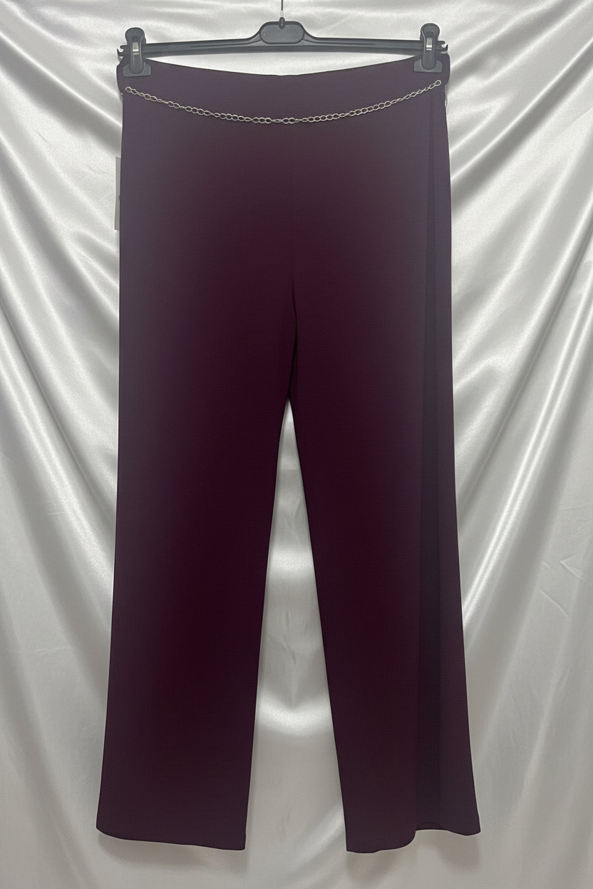 Pantaloni a gamba larga prugna/viola scuro con cintura a catena argentata