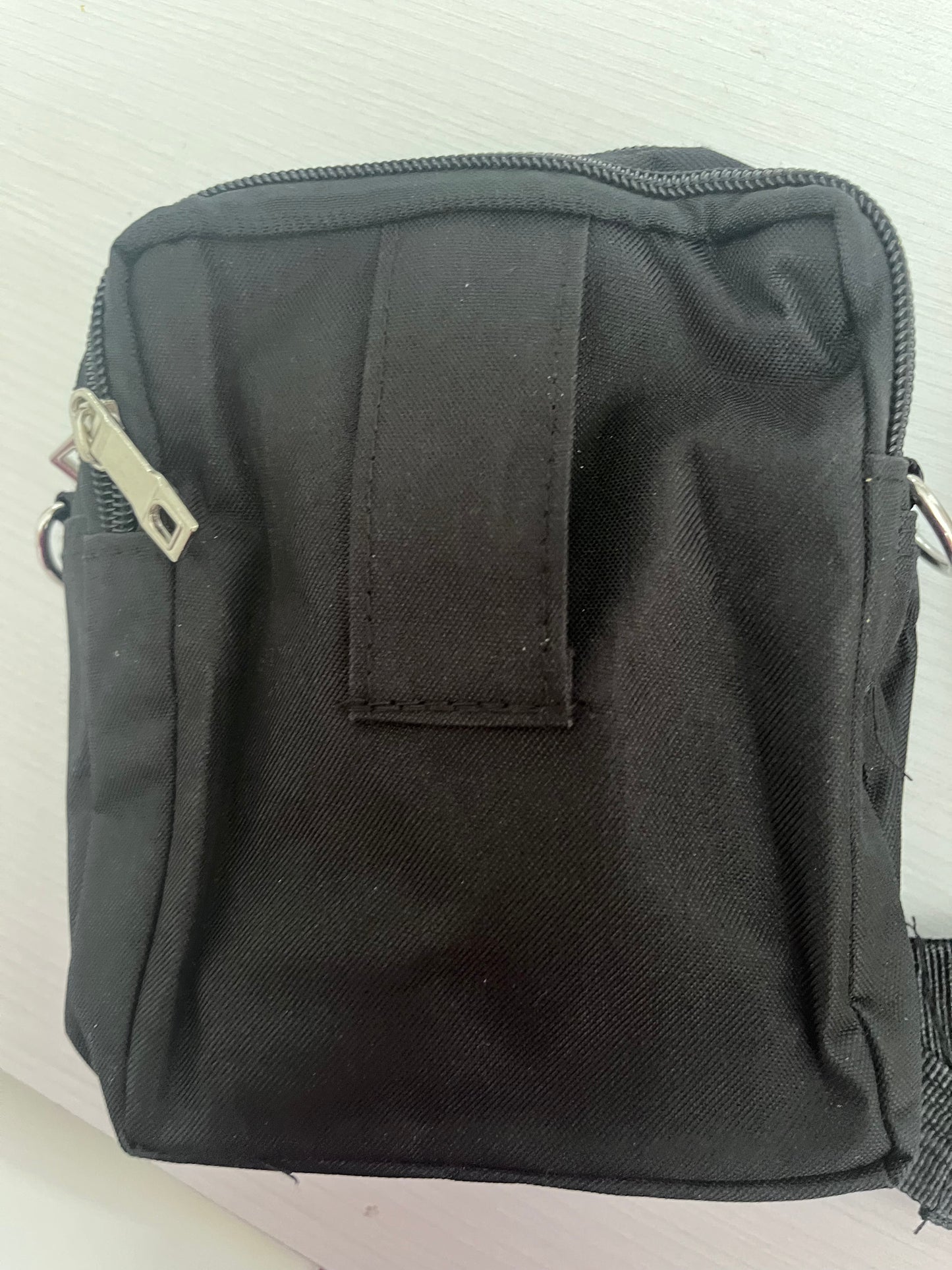 Tracolla nera con anelli - retro