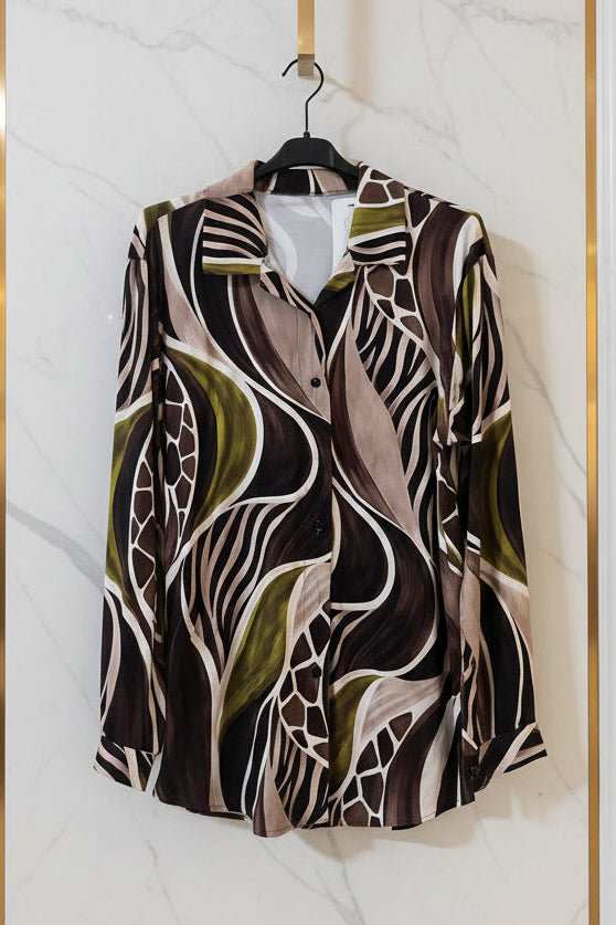 Camicia animalier astratta verde militare