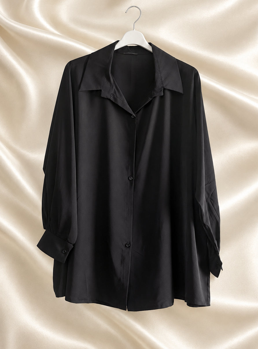Camicia lunga fluida nera con colletto e bottoni
