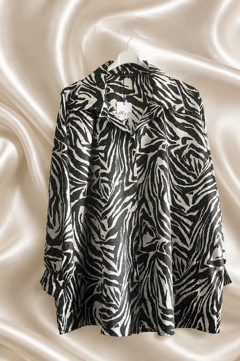 Camicia lunga zebrata bianca e nera