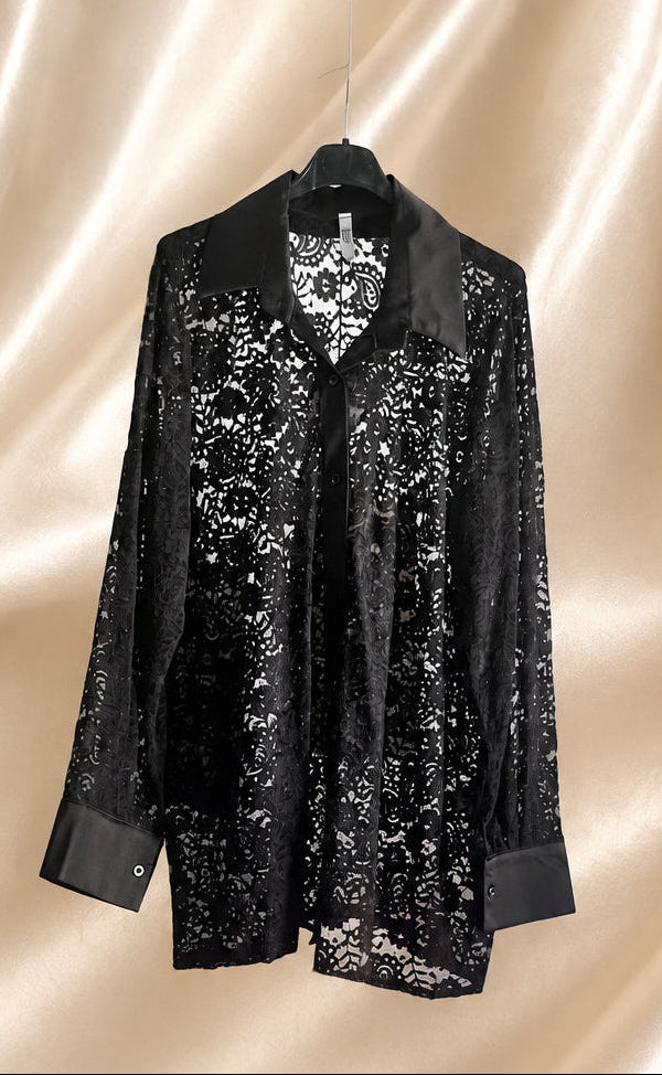 Camicia lunga nera traforata effetto pizzo con colletto e maniche lunghe