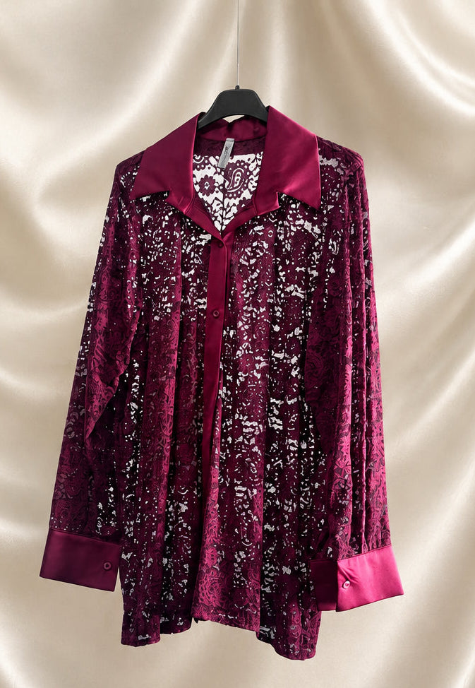 Camicia lunga bordeaux traforata effetto pizzo con colletto e maniche lunghe