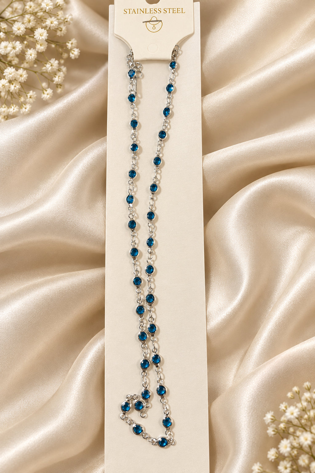Collana con cristalli blu e catenina argentata