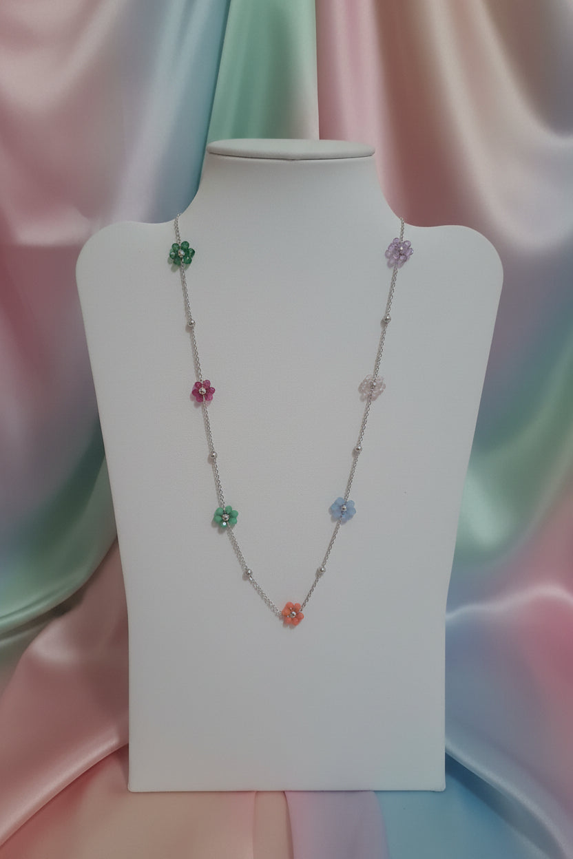 Collana "Primavera"con fiorellini (varie colorazioni)